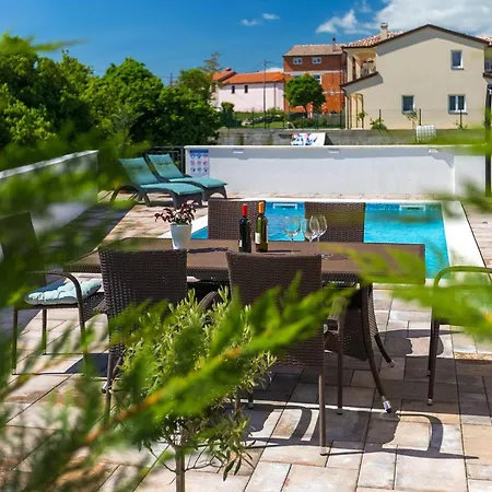 Florami Сasa de vacaciones Pula