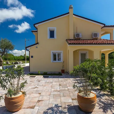 Florami Tatil Evi Pula