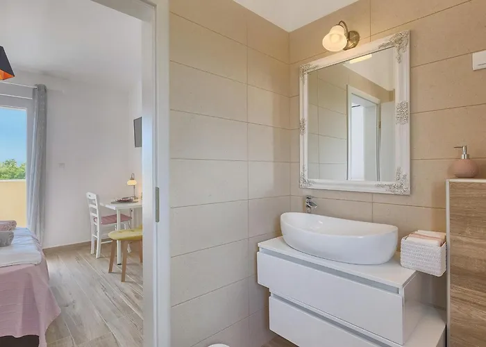 Nyaraló Florami Póla